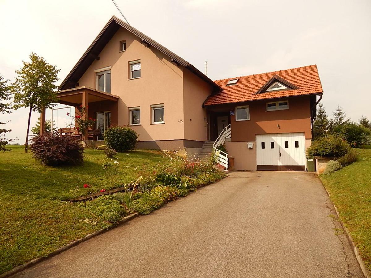 Studio Apartman Lakasa Rakovica Exterior foto